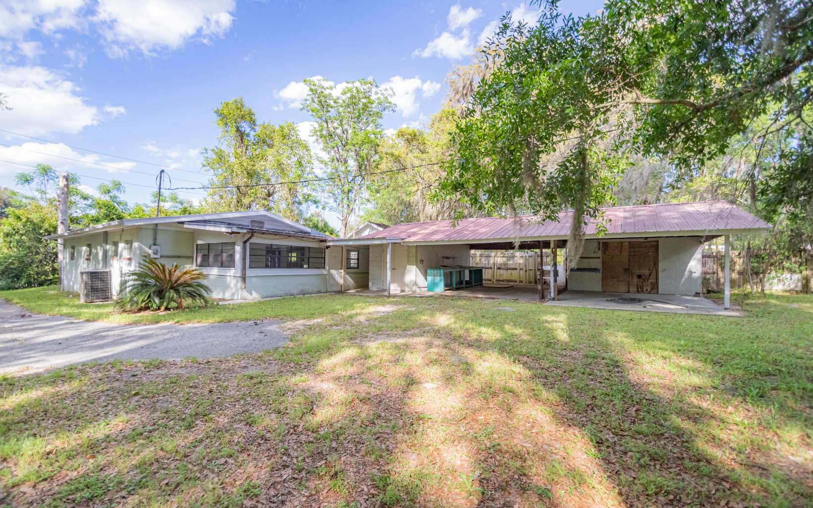 296 SE Baxter Lane
