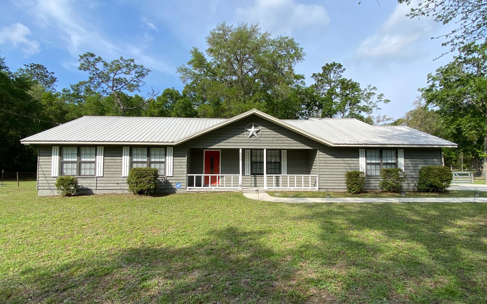 556 SW Chris Terrace