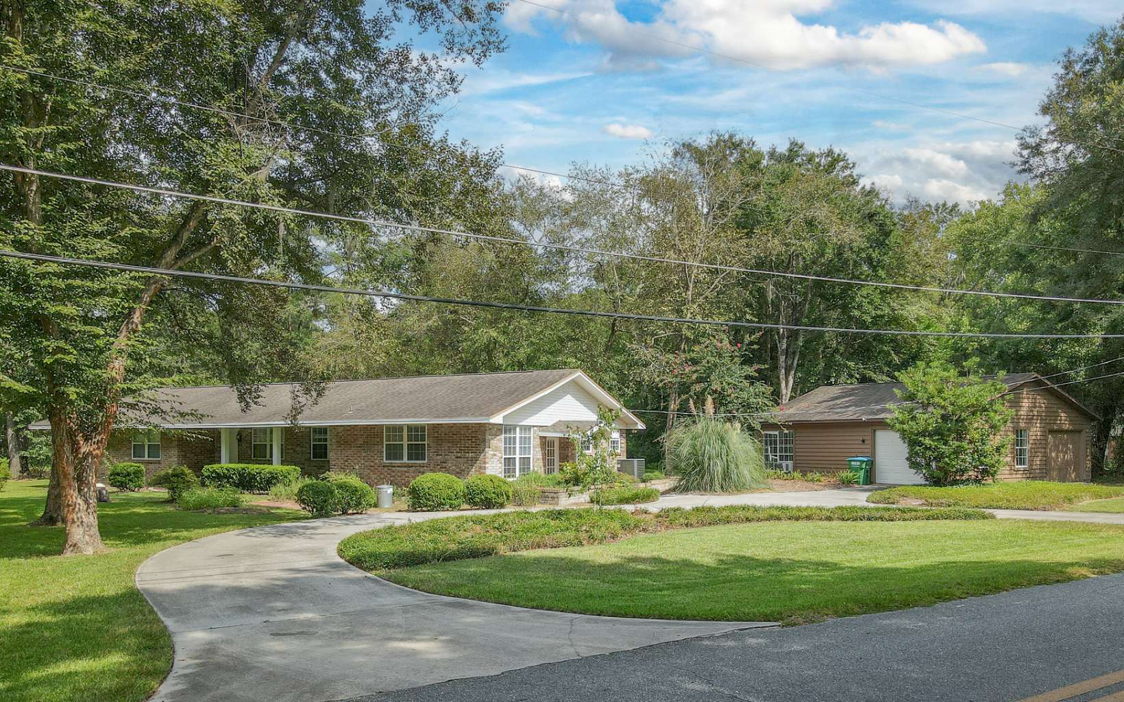 195 SE Andrews Drive